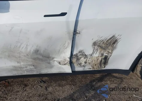 2021 Tesla Model Y Long Range Dual Motor All-Wheel Drive z USA, uszkodzony, nr VIN 5YJYGDEE3MF076930